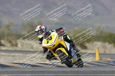 media/Jan-15-2026-Racers Edge (Thu) [[dfebeb70ab]]/2-A Group/Session 5 (Turn 5)/